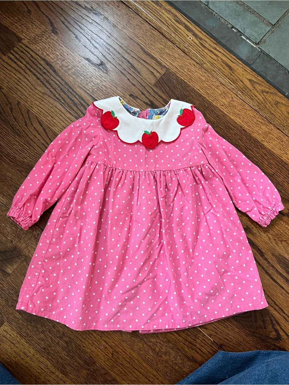 Baby Boden White Floral-Lined Kids Bottoms with Red Apple Applique